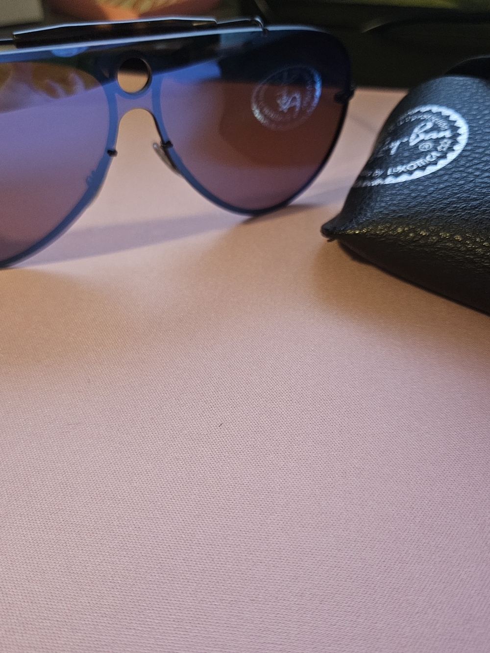 Ray-Ban Aviator Sunglasses with Blue Gradient Lenses